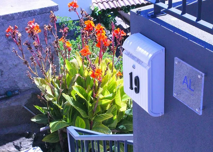 Two | Massapez | | Calheta Apartamento Fajã da Ovelha